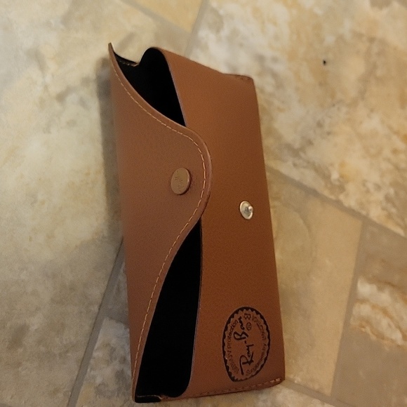Ray-Ban UNISEX sunglasses case - Picture 2 of 2